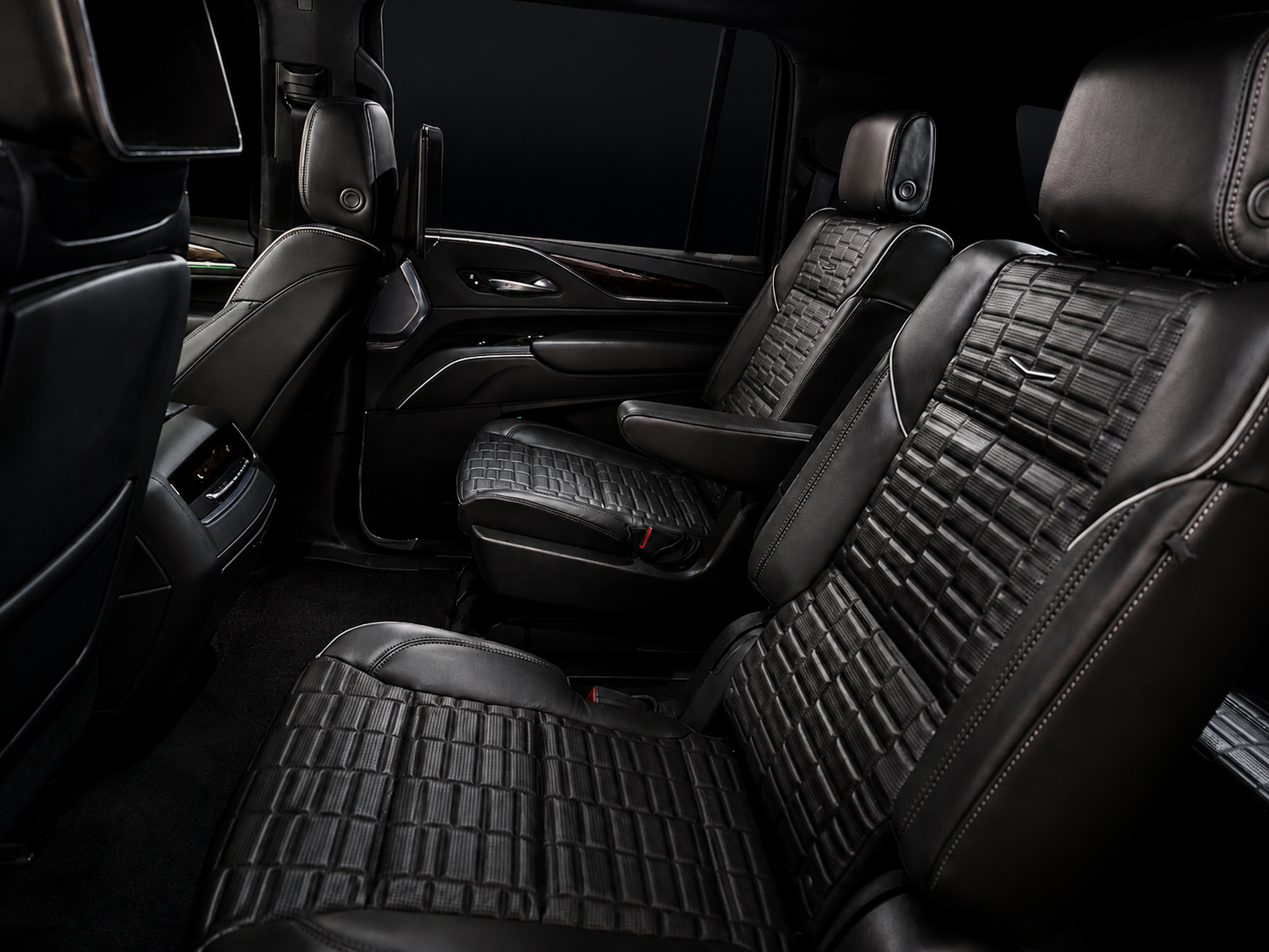 Cadillac Escalade ESV Platinum interior — captain's chairs
